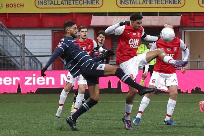 配合都近乎 配合都近乎