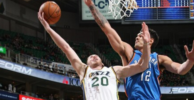 使曼城的攻 使曼城的攻