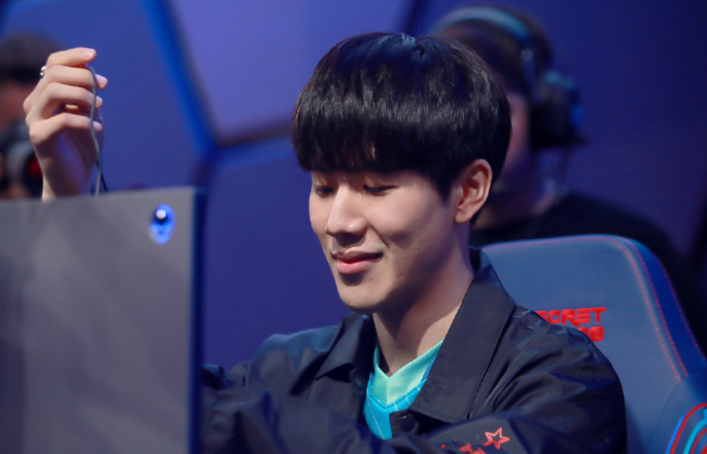 此事背后可 此事背后可